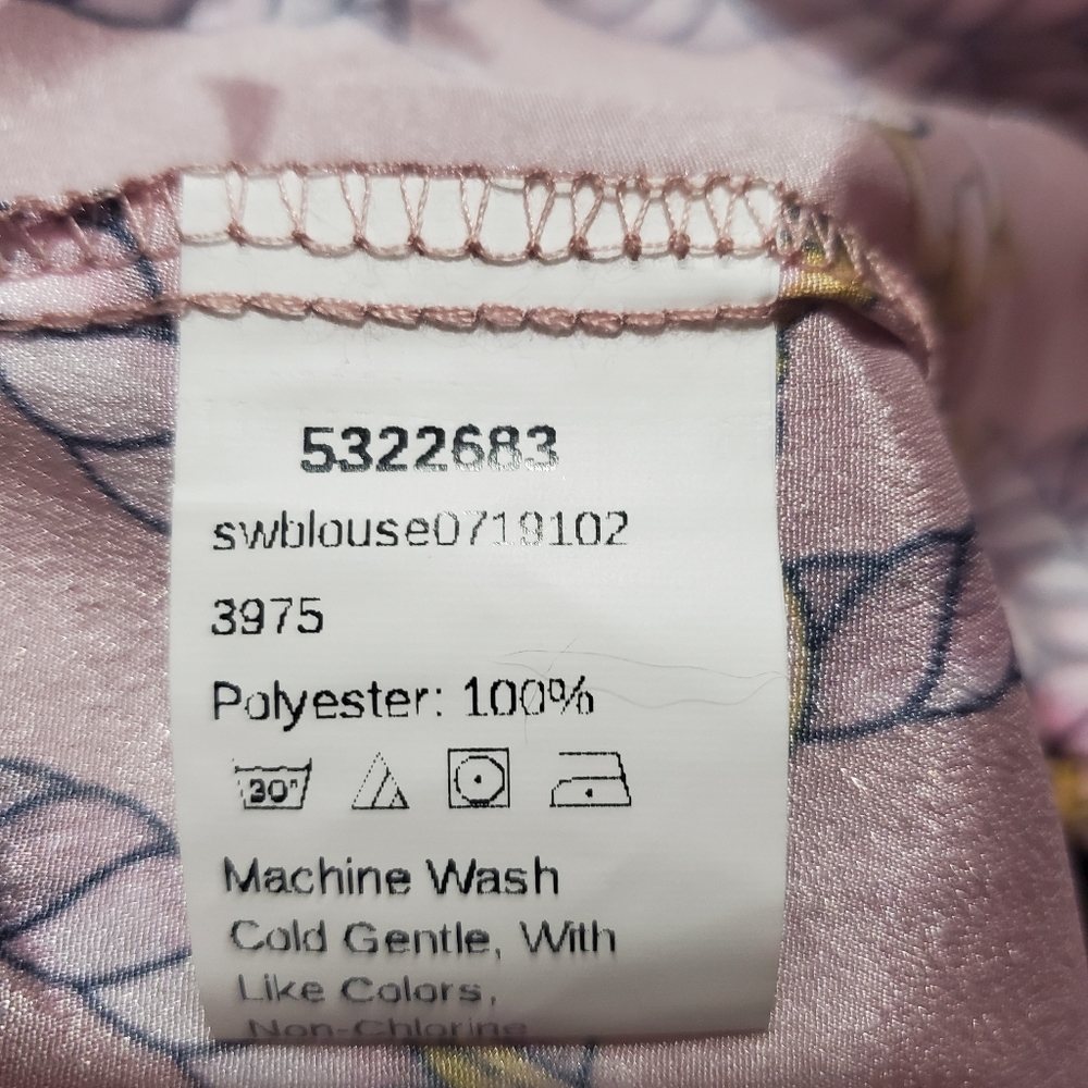 Pink Chain Link Print Button Down Blouse - Picture 5 of 5